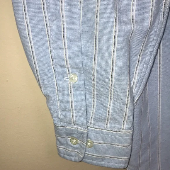 Ralph Lauren Men’s Classic Fit Light Blue White Black Pinstripe Button-Up Shirt - Picture 5 of 9